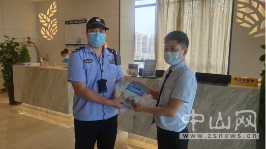 阜沙鎮(zhèn)禁毒信息〔2020〕第155期--阜沙禁毒宣傳活動(dòng)走進(jìn)重點(diǎn)行業(yè)場(chǎng)所(2020.10.27 ）5